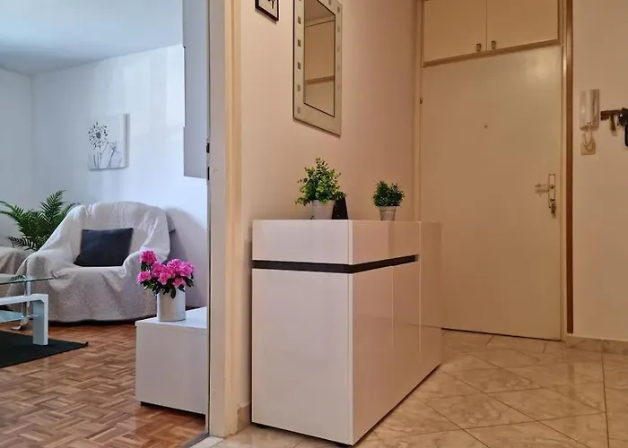 Apartamento Neva ,prostrani Stan U Blizini Mora