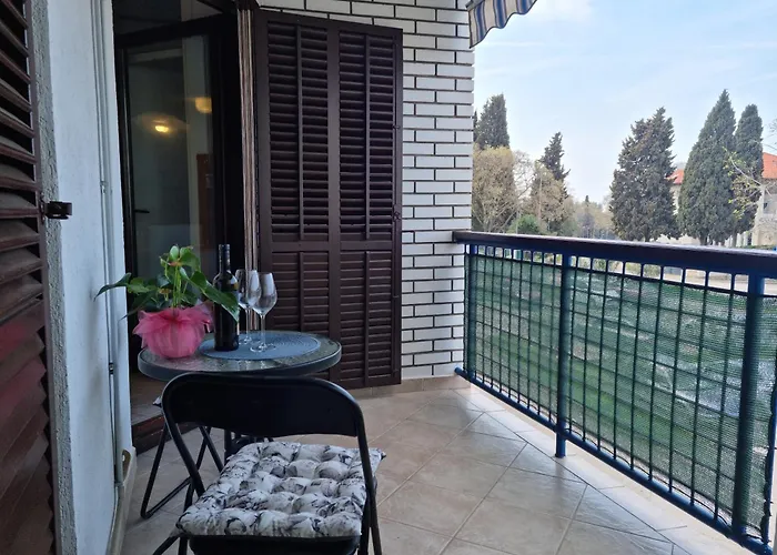 Apartamento Neva ,prostrani Stan U Blizini Mora