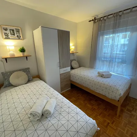 Apartment Neva ,prostrani Stan U Blizini Mora